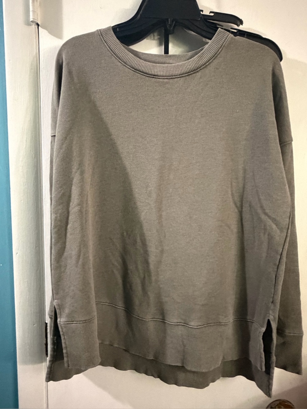 Time and Tru Medium Viral Sweatshirt